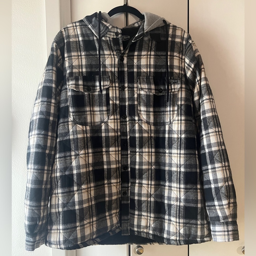 On The Beach. XL Plaid Hooded Flannel